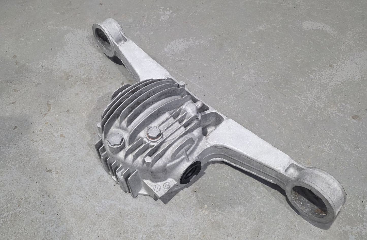 Reinforced diff housing